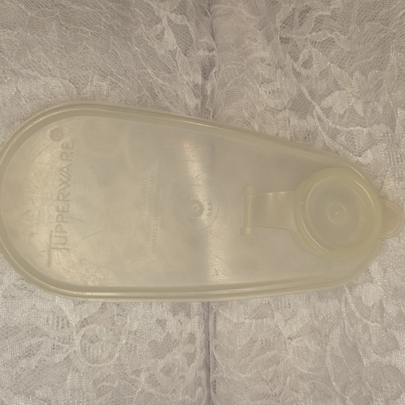 Tupperware: Pitcher - Picture 8 of 10